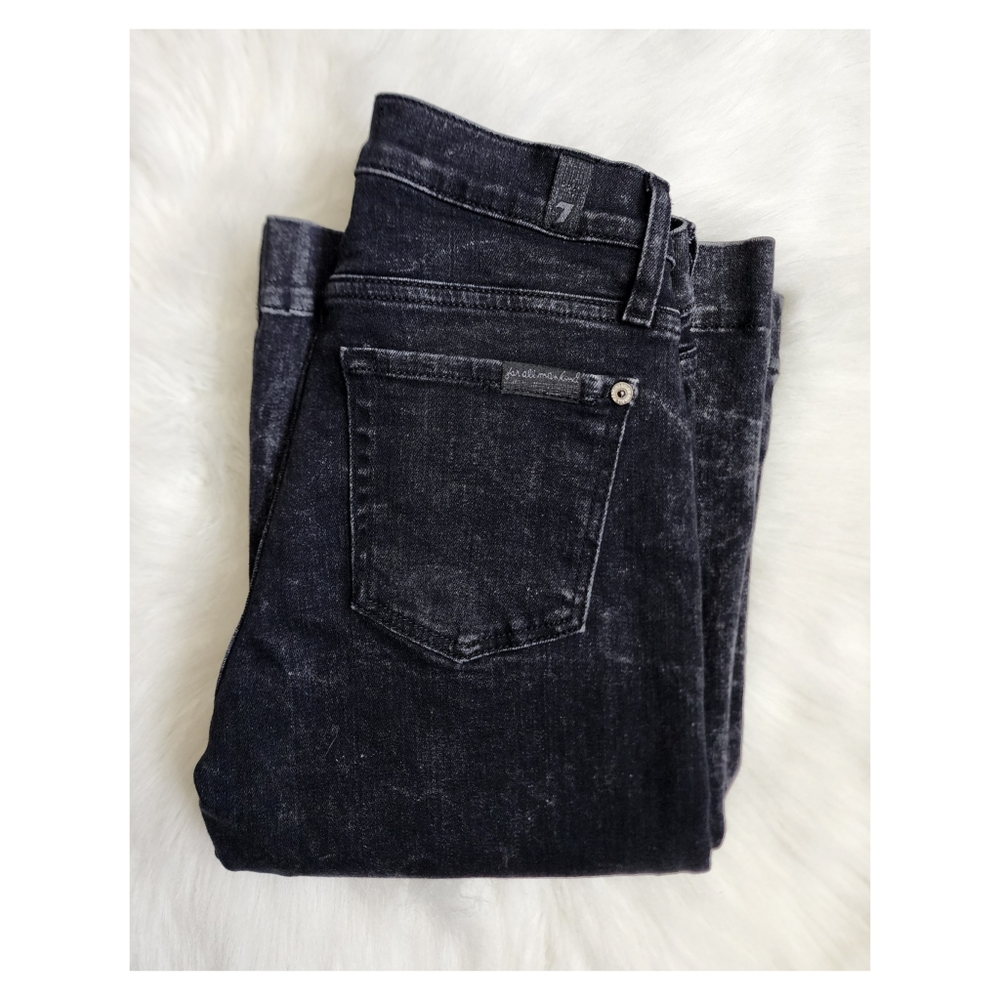 Like new! 7 for all Mankind Dojo jeans